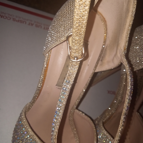 Steve Madden Silver Bling Rhinestone Heels Size 7 - Picture 15 of 16